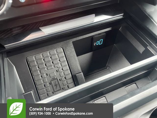 Used 2025 Ford F350 Platinum w/ Tremor Off-Road Package image 34