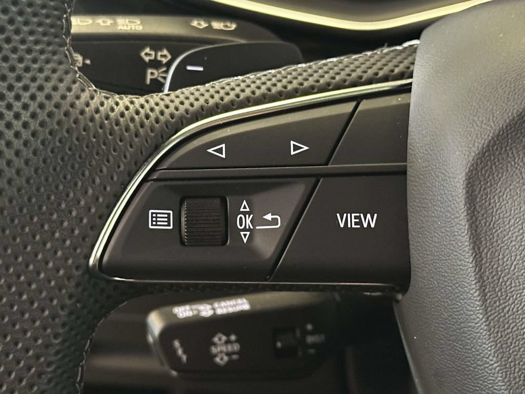 Used 2024 Audi SQ8 Prestige AWD/4WD image 22