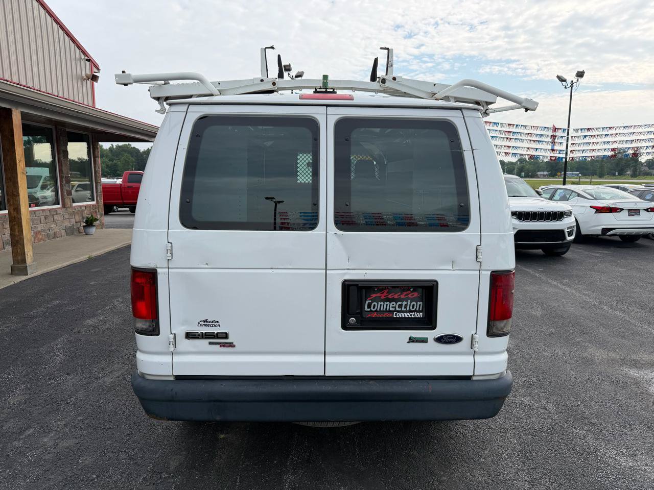 Used 2014 Ford E-150 and Econoline 150 RWD image 5