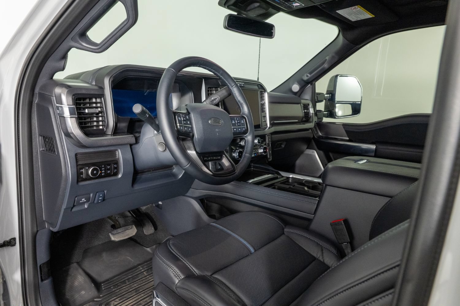 Used 2026 Ford F350 Platinum AWD/4WD image 13