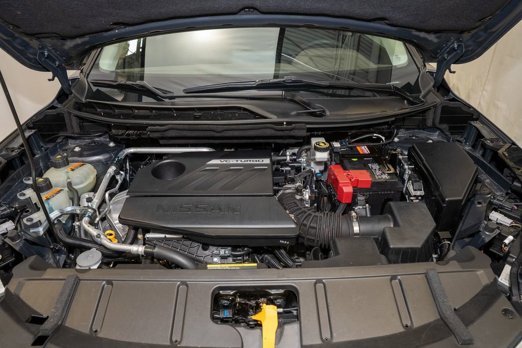 Used 2023 Nissan Rogue SV image 18