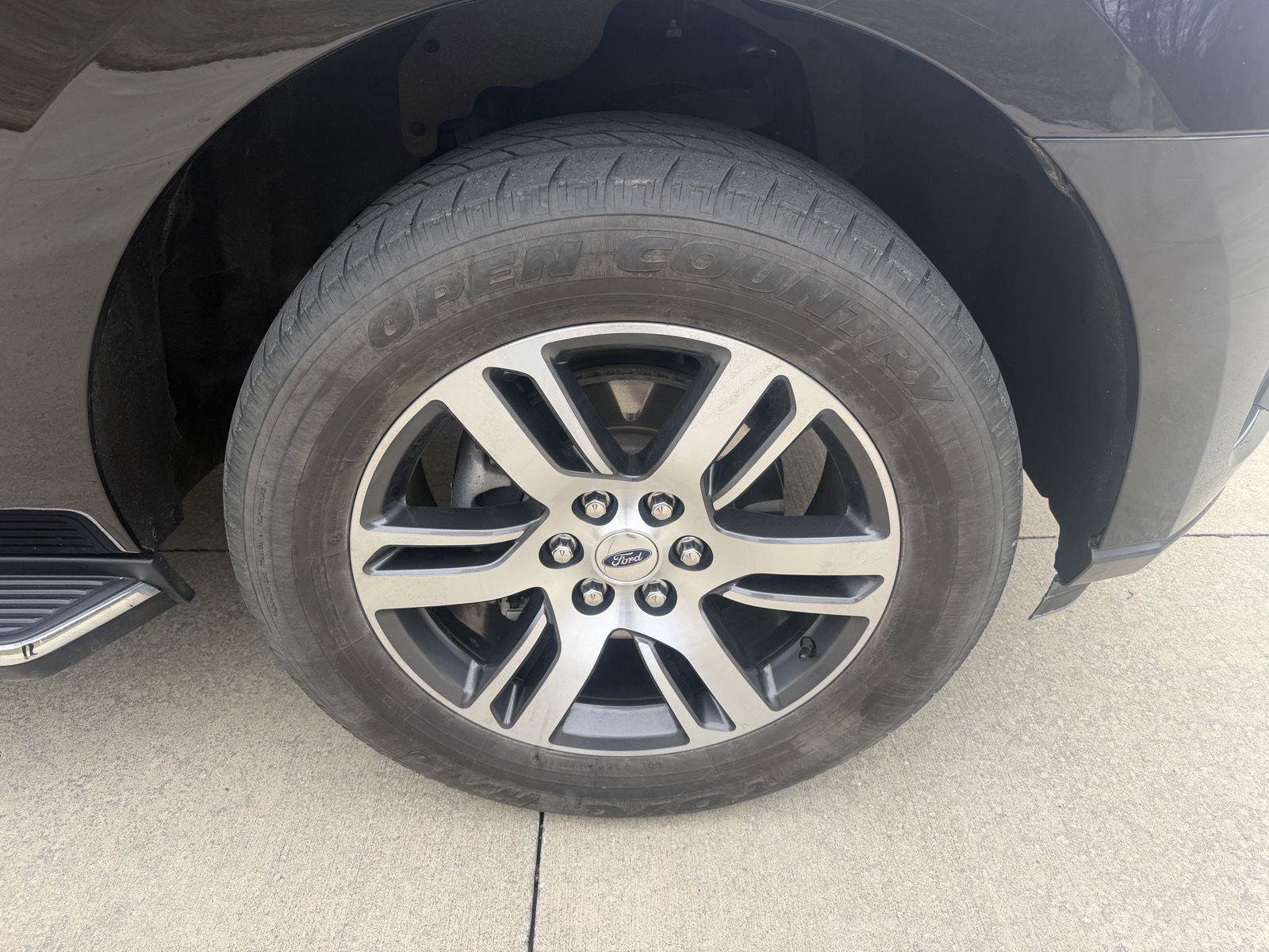 Used 2022 Ford Expedition Max XLT image 34