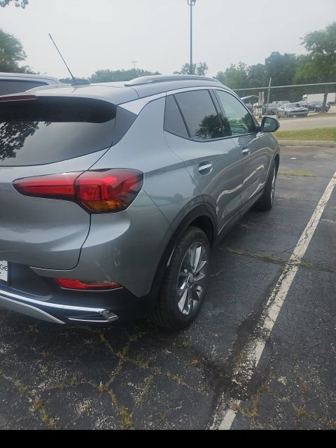 Used 2023 Buick Encore GX Essence w/ Experience Buick Package FWD image 5