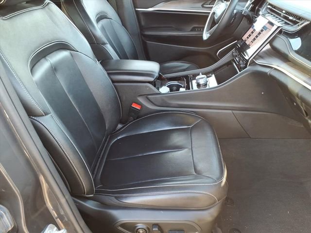 Used 2022 Jeep Grand Cherokee L Limited image 27