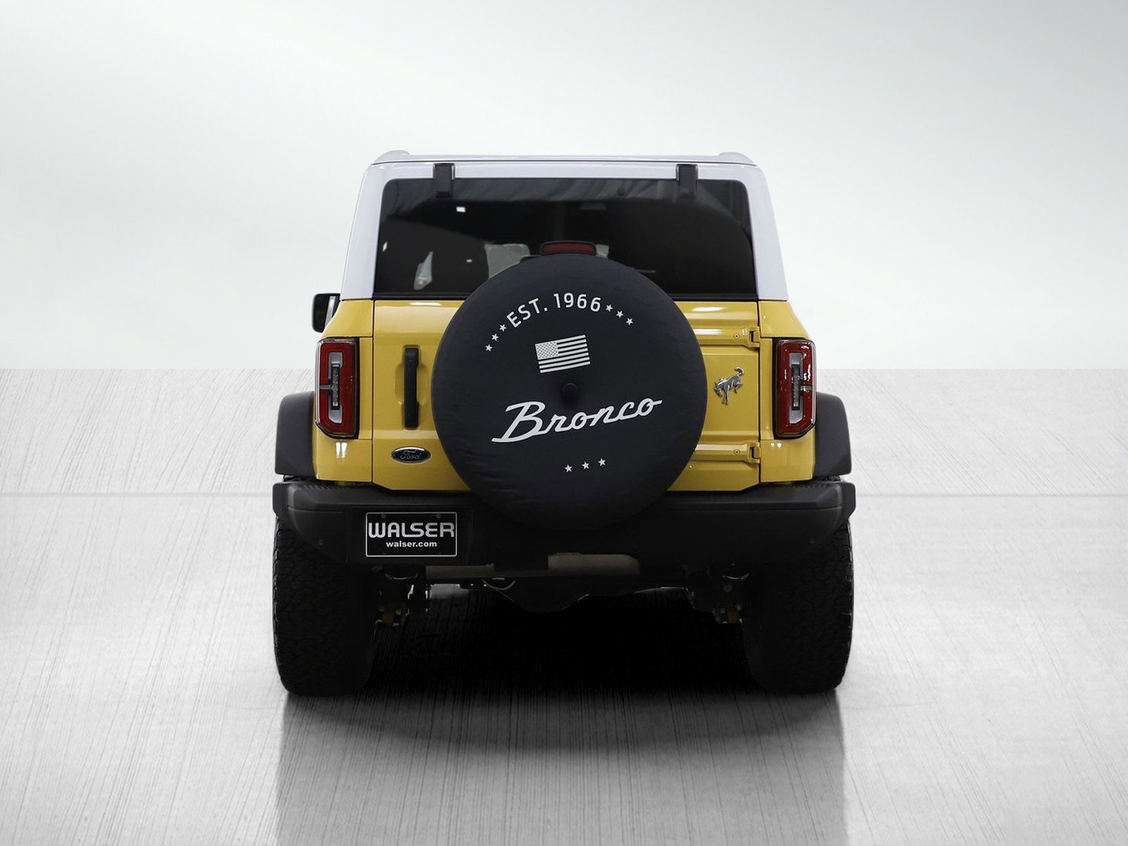 Used 2024 Ford Bronco Heritage Edition AWD/4WD image 5