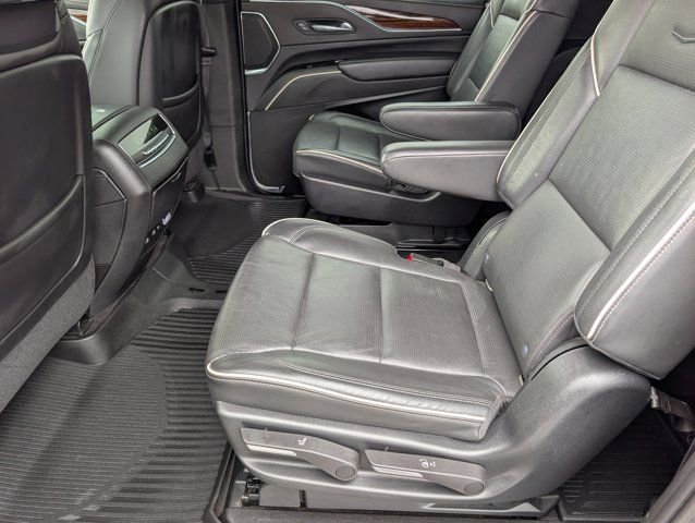Used 2021 Cadillac Escalade ESV Premium Luxury w/ LPO, Illumination Package AWD/4WD image 29