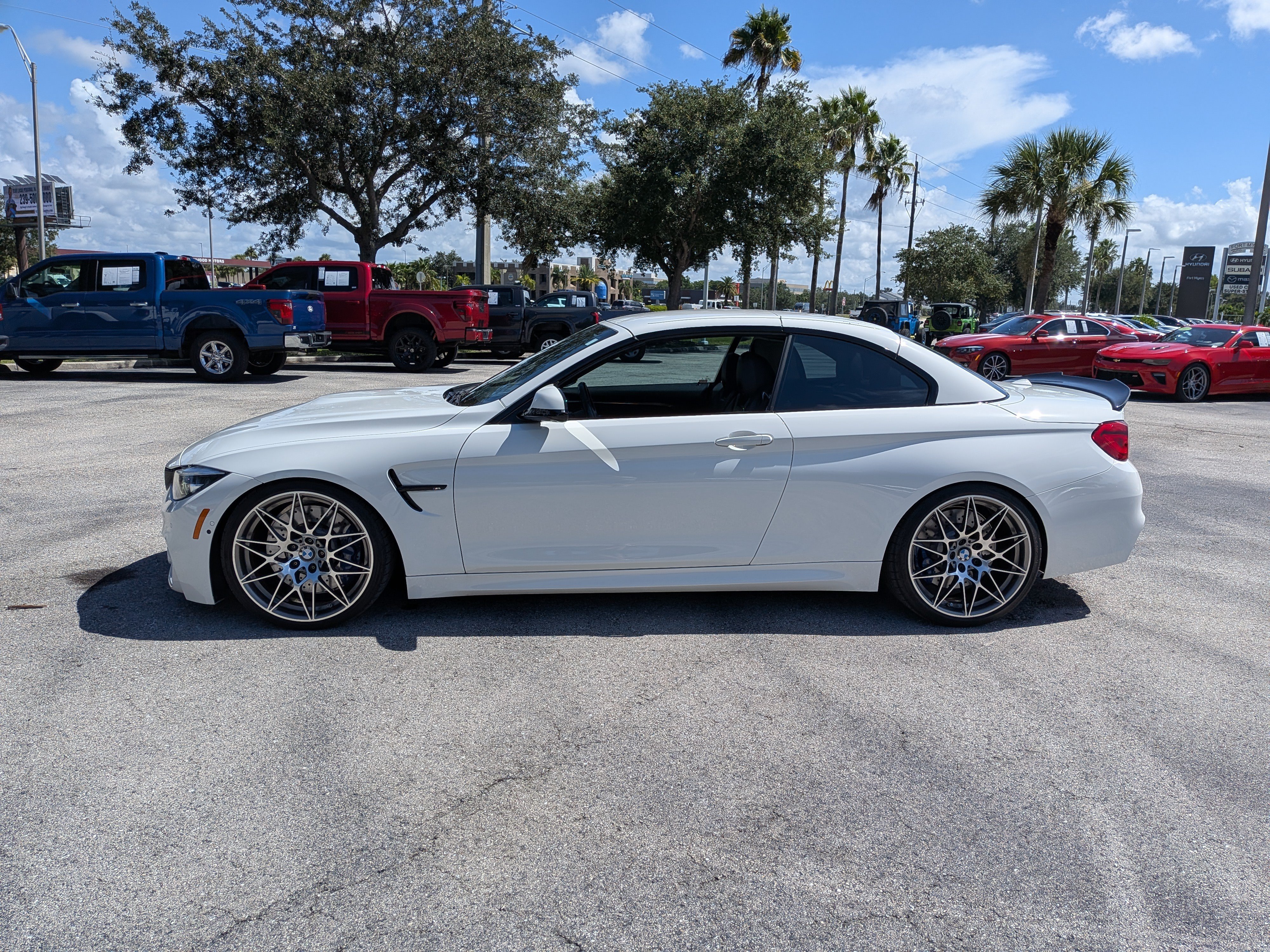 Used 2018 BMW M4 Convertible RWD image 7