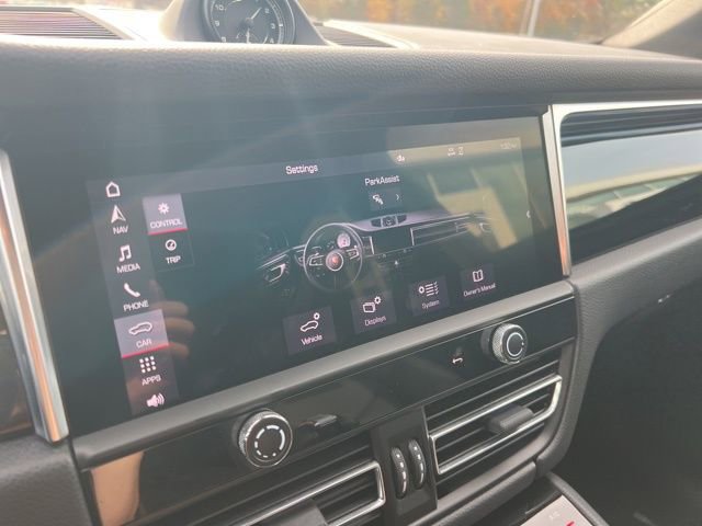 Used 2023 Porsche Macan image 22