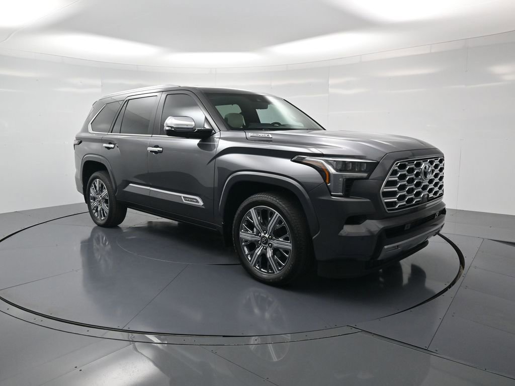 Used 2025 Toyota Sequoia Capstone image 32