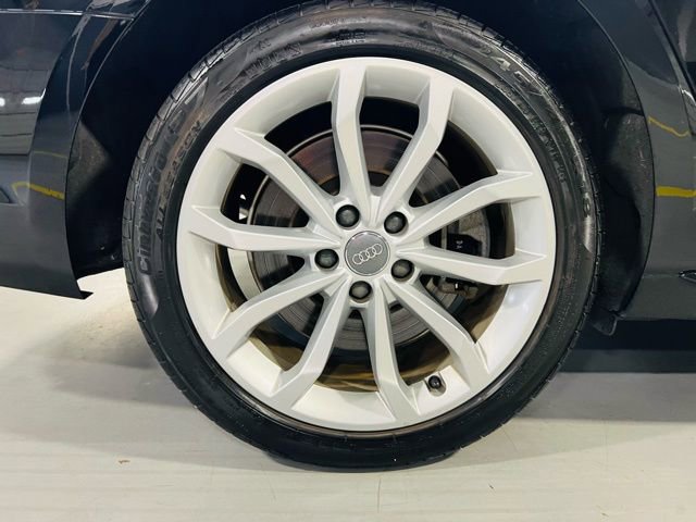 Used 2019 Audi A4 2.0T Premium w/ Convenience Package image 12