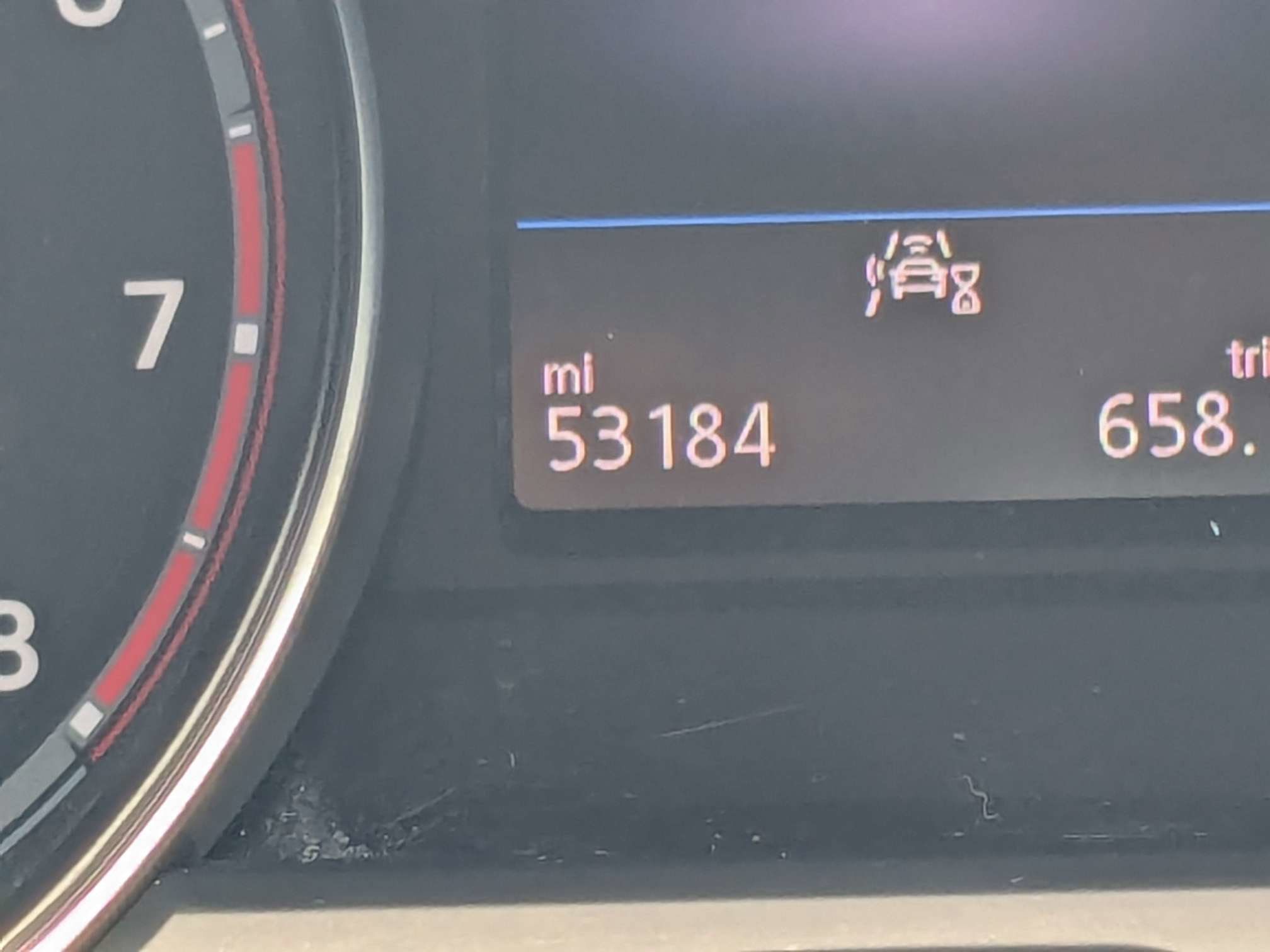 Used 2021 Volkswagen Atlas Cross Sport SE w/ Panoramic Sunroof Package FWD image 34