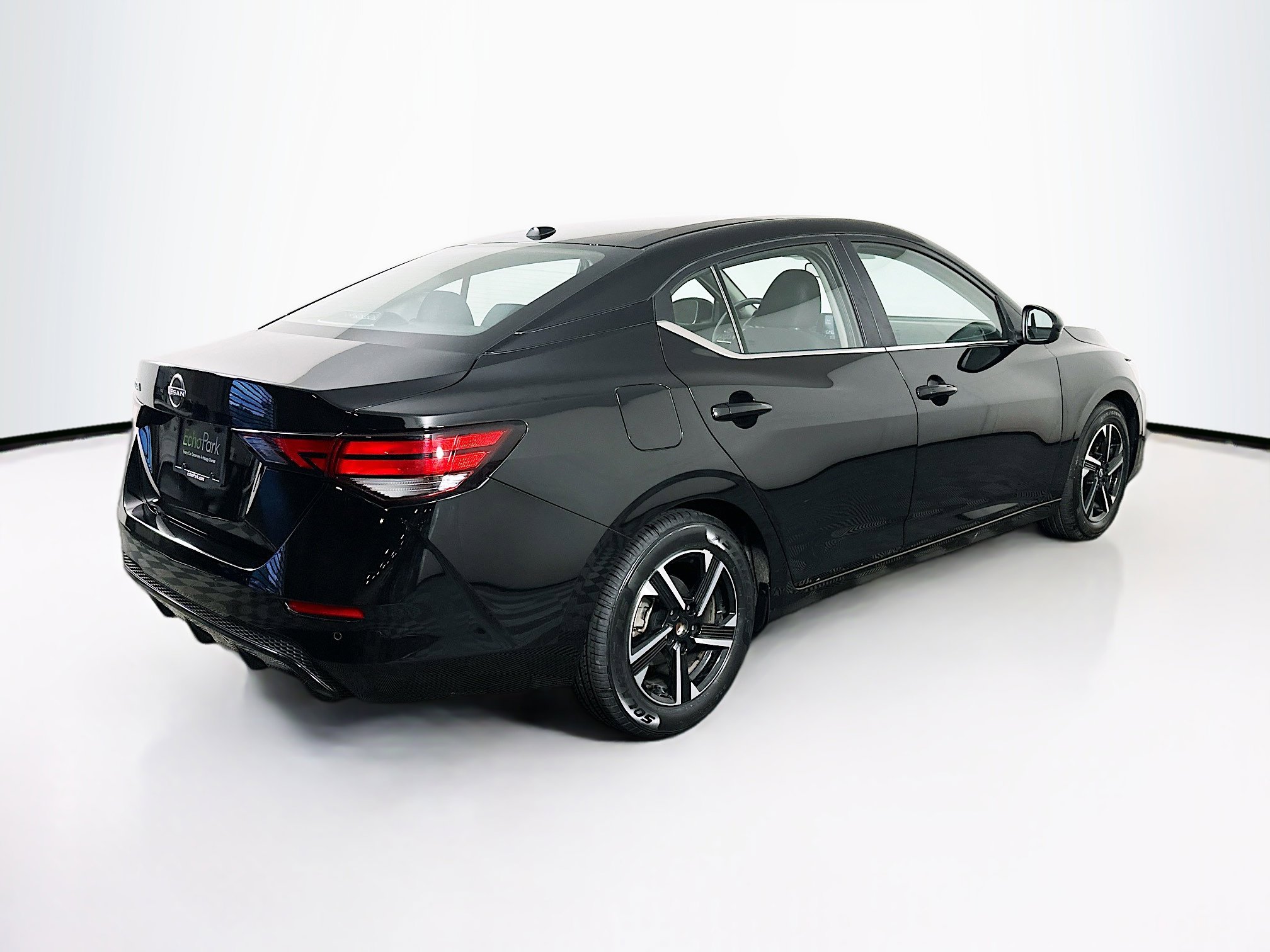 Used 2025 Nissan Sentra SV FWD image 9