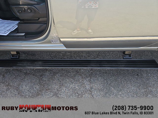 Used 2024 Chevrolet Silverado 3500 High Country w/ High Country Premium Package AWD/4WD image 10