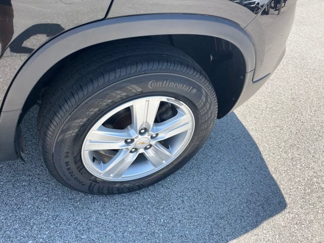 Used 2020 Chevrolet Trax LT w/ Driver Confidence Package AWD/4WD image 13
