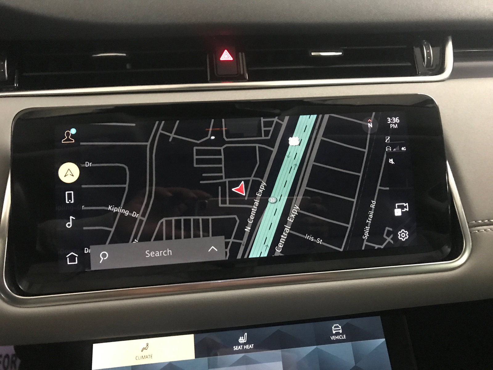 Used 2023 Land Rover Range Rover Evoque SE image 18