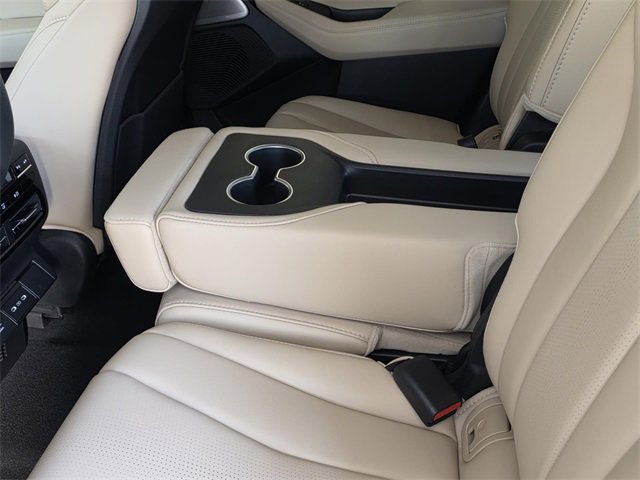 Used 2025 Acura MDX w/ Technology Package image 10