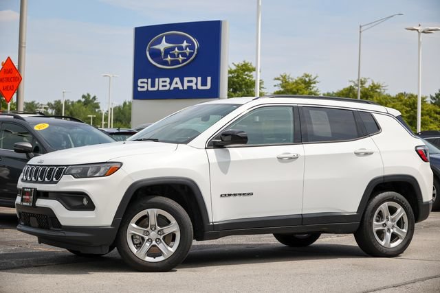 Used 2023 Jeep Compass Latitude w/ Convenience Group AWD/4WD image 1