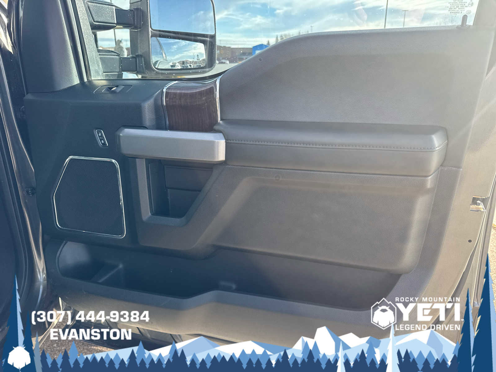 Used 2017 Ford F350 Platinum w/ Platinum Ultimate Package image 12