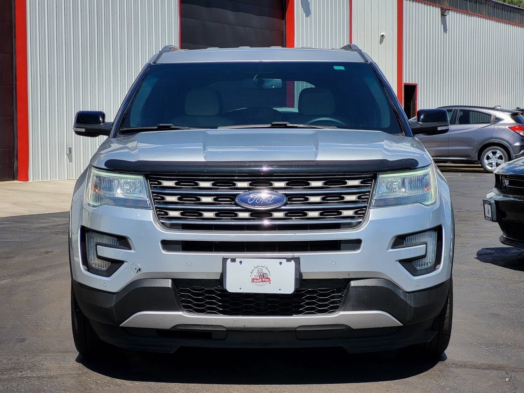 Used 2016 Ford Explorer XLT w/ Equipment Group 201A AWD/4WD image 5