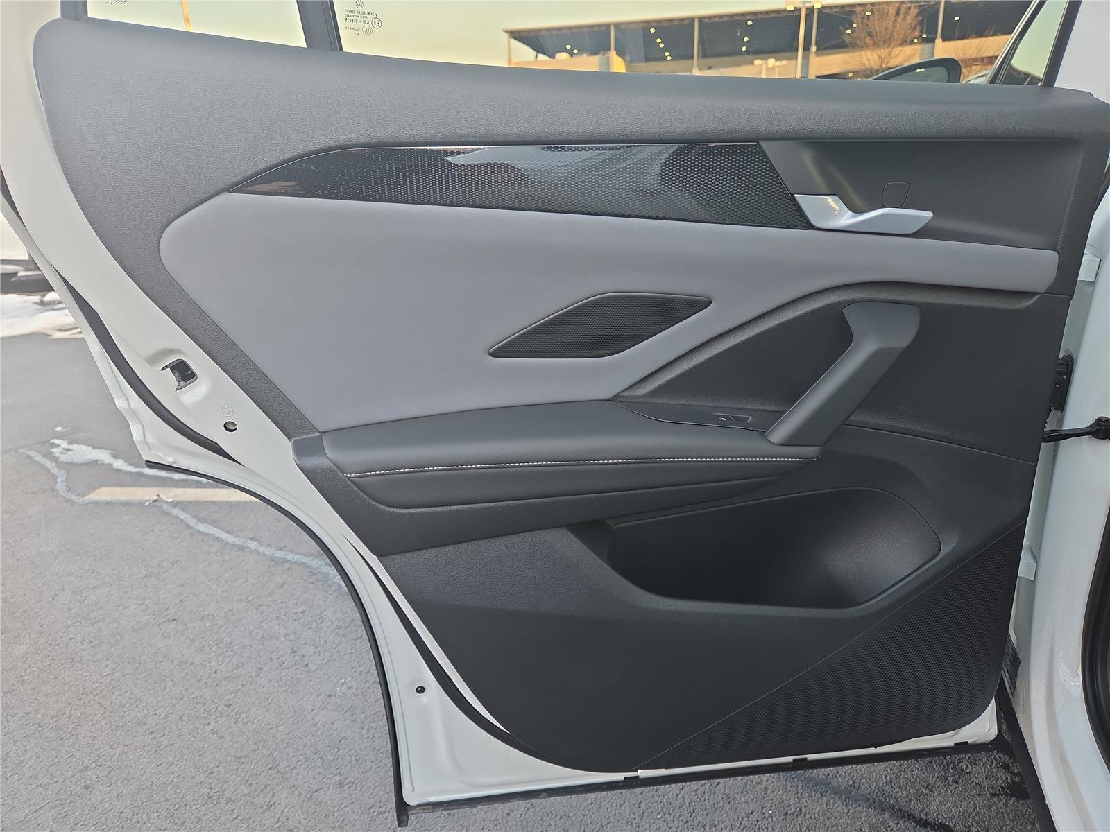 New 2026 Volkswagen Tiguan SE image 24