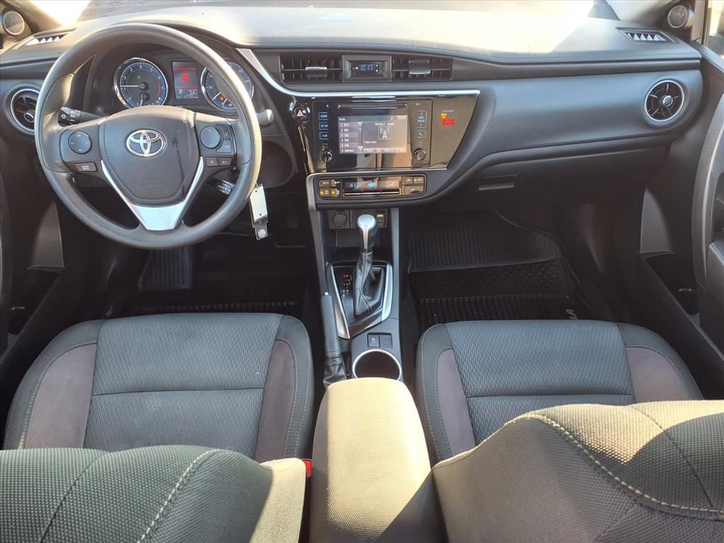 Used 2019 Toyota Corolla L image 10