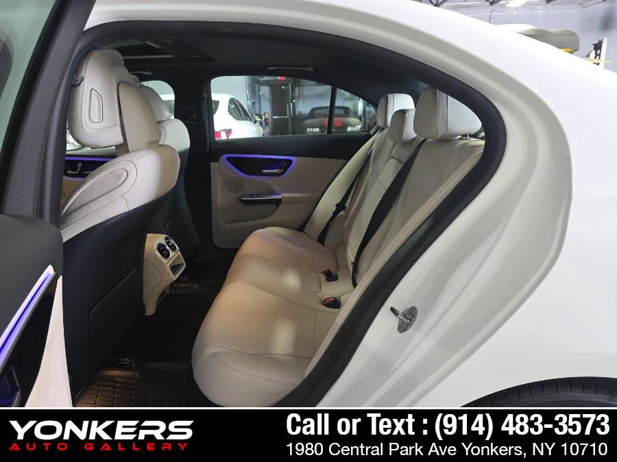Used 2023 Mercedes-Benz C 300 4MATIC Sedan image 10
