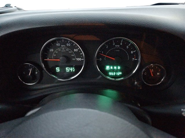 Used 2015 Jeep Wrangler Unlimited Sahara w/ Connectivity Group image 25