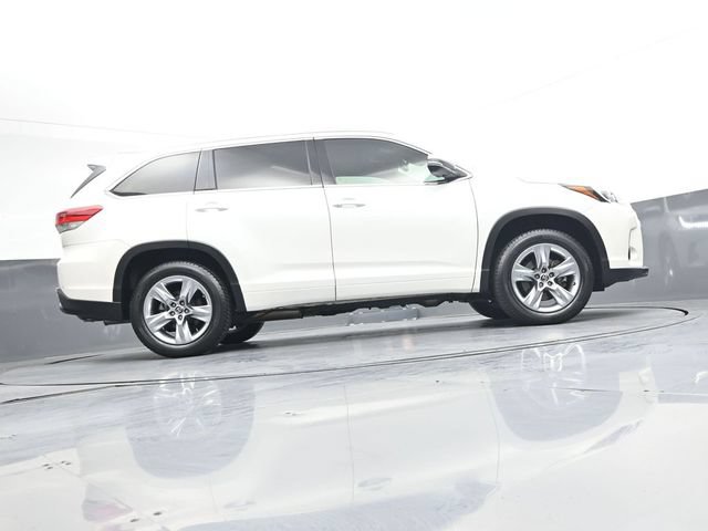 Used 2019 Toyota Highlander Limited FWD image 32