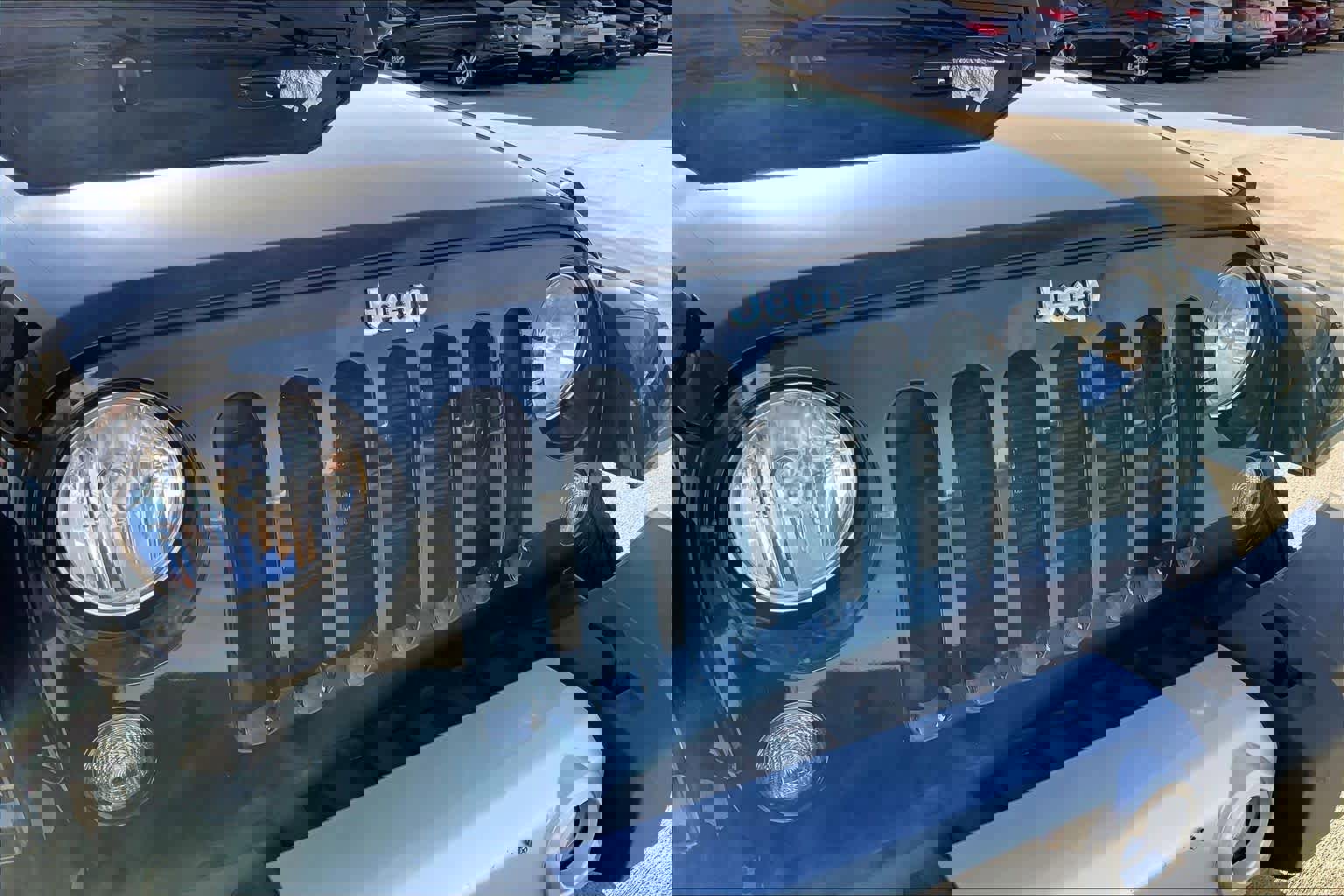 Used 2015 Jeep Wrangler Unlimited Sahara image 30