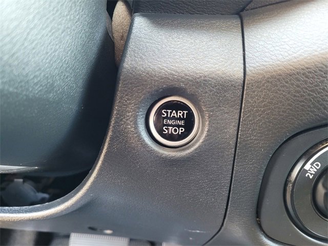 Used 2023 Nissan Frontier SV w/ Midnight Edition Package image 18