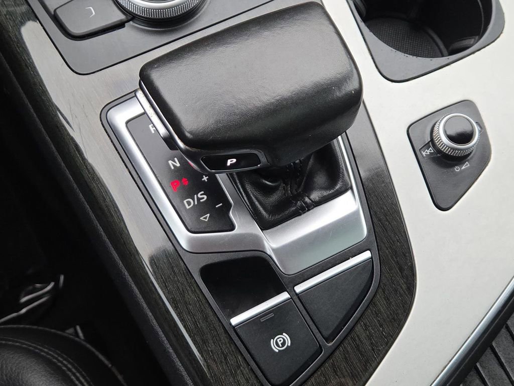 Used 2018 Audi Q7 2.0T Premium image 26