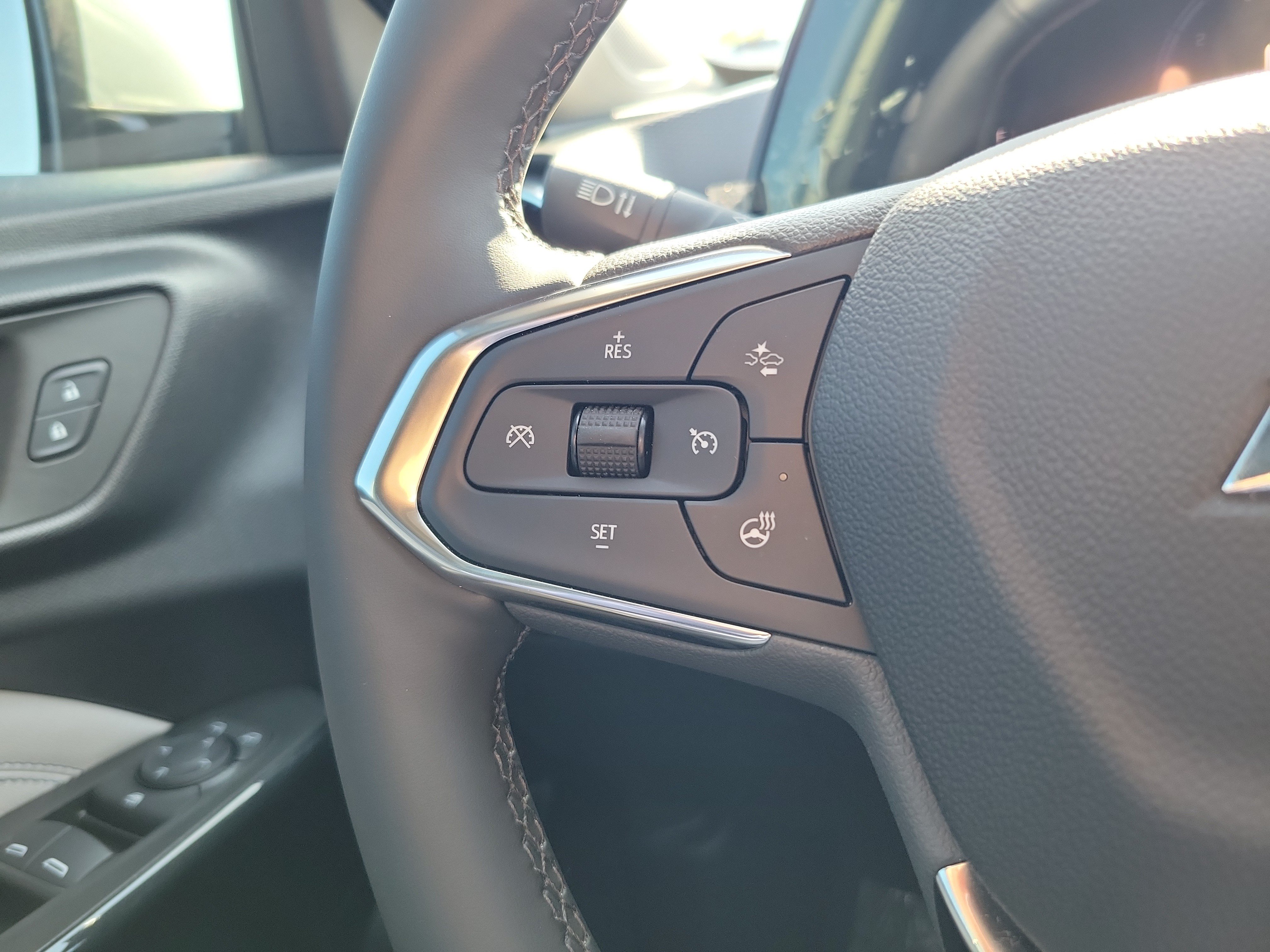 Used 2026 Chevrolet Trax LT w/ Driver Confidence Package FWD image 20