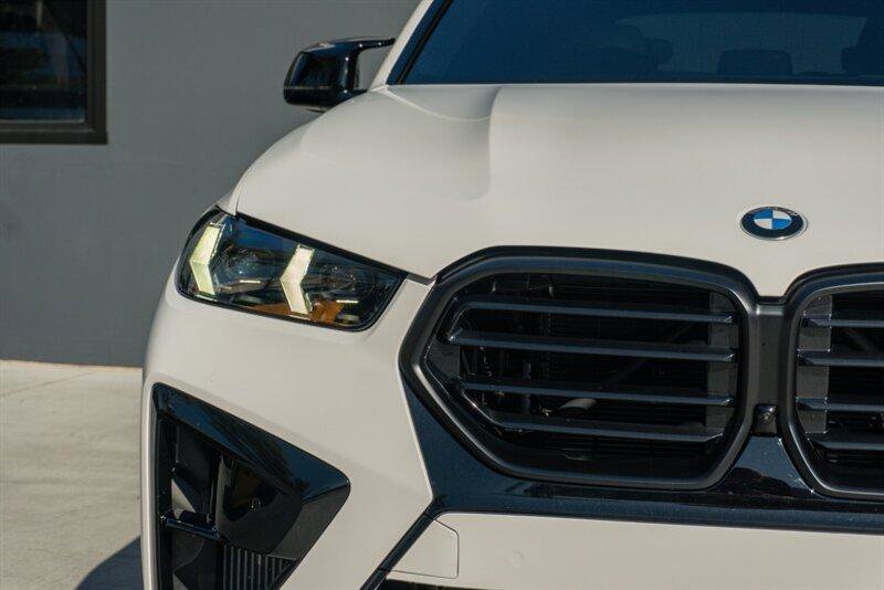 Used 2025 BMW X5 M Competition w/ Executive Package image 28