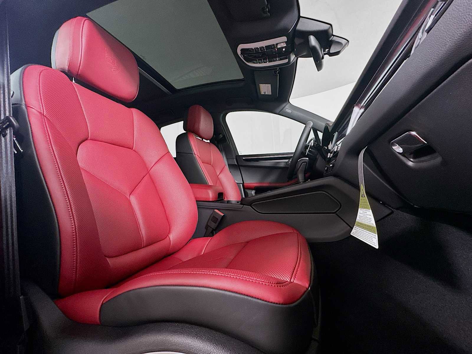 New 2026 Porsche Macan image 29