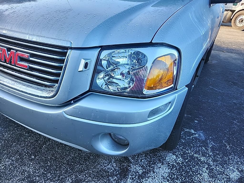 Used 2009 GMC Envoy SLT AWD/4WD image 8
