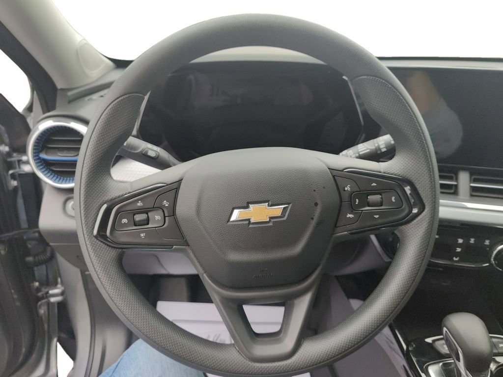 New 2025 Chevrolet Trax LT image 12