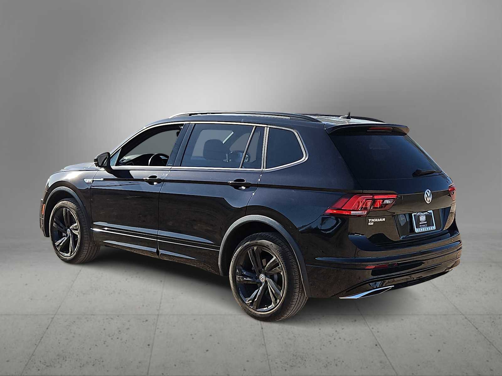 Used 2021 Volkswagen Tiguan SE R-Line image 6