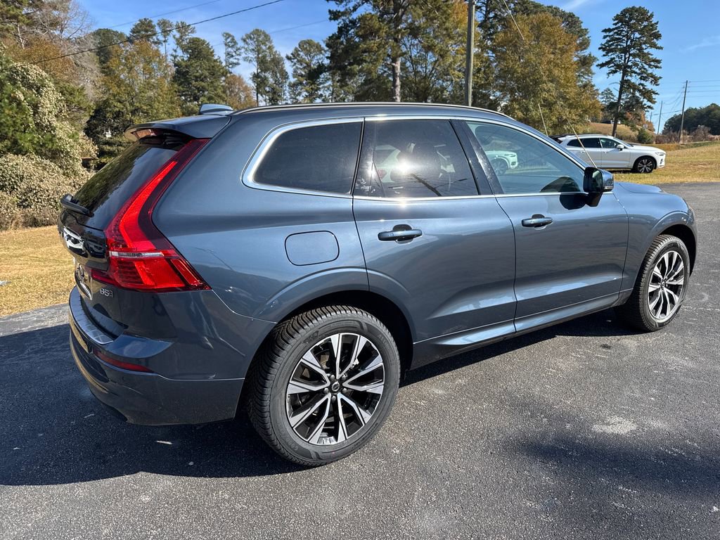 Certified 2023 Volvo XC60 B5 Core w/ Climate Package image 6