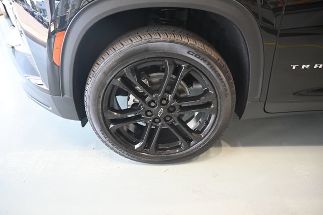 New 2026 Chevrolet Traverse LT w/ Driver Confidence Package FWD image 28