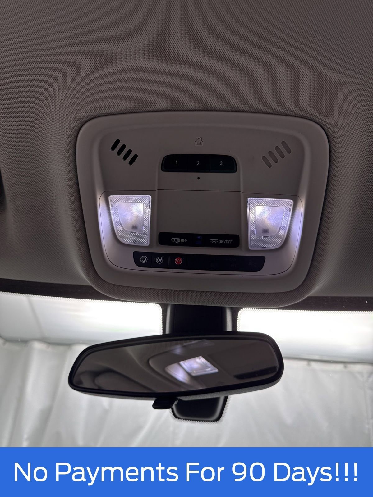 Used 2018 Chevrolet Traverse LT image 24