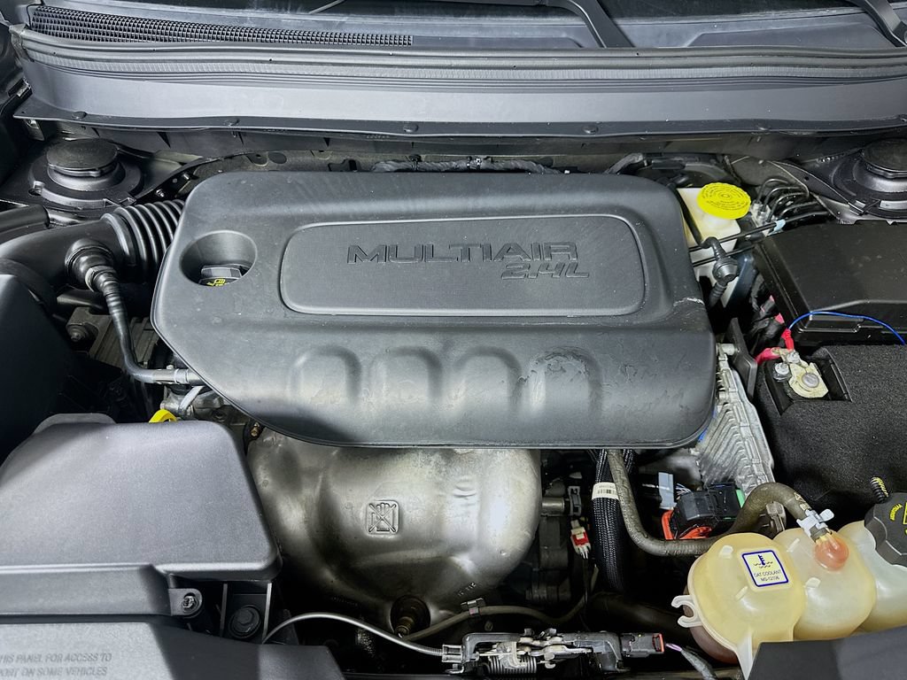 Used 2021 Jeep Cherokee Latitude Plus FWD image 10