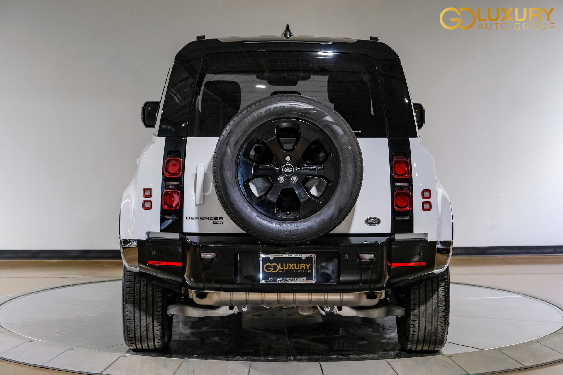 Used 2023 Land Rover Defender 110 X-Dynamic SE AWD/4WD image 11