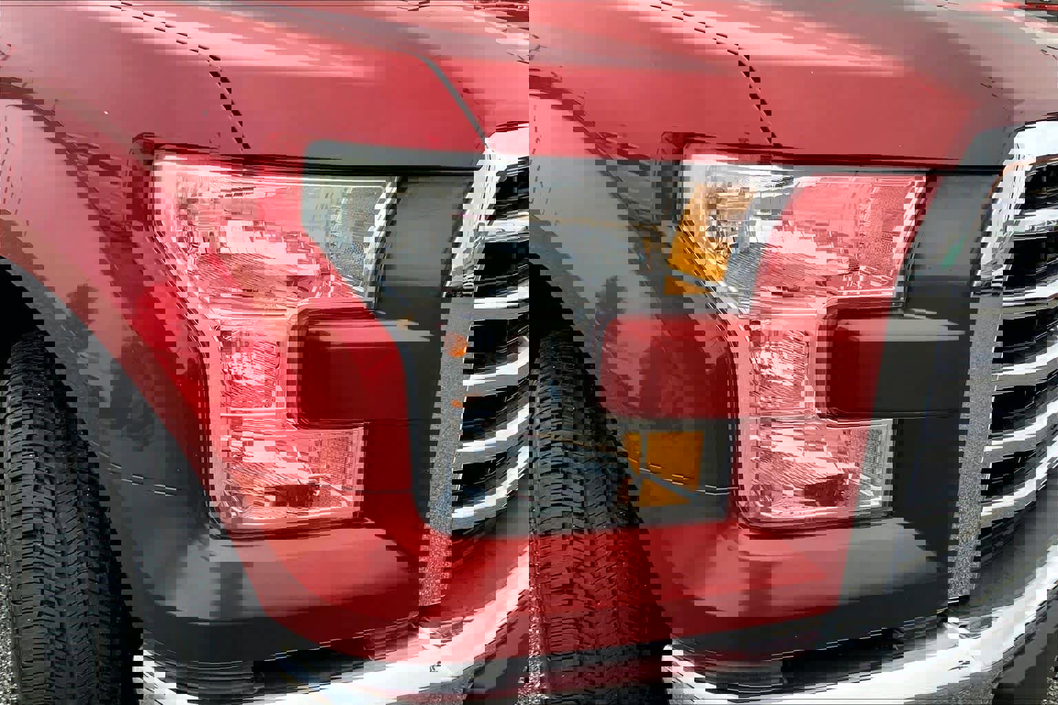 Used 2015 Ford F150 XLT w/ Equipment Group 302A Luxury image 25