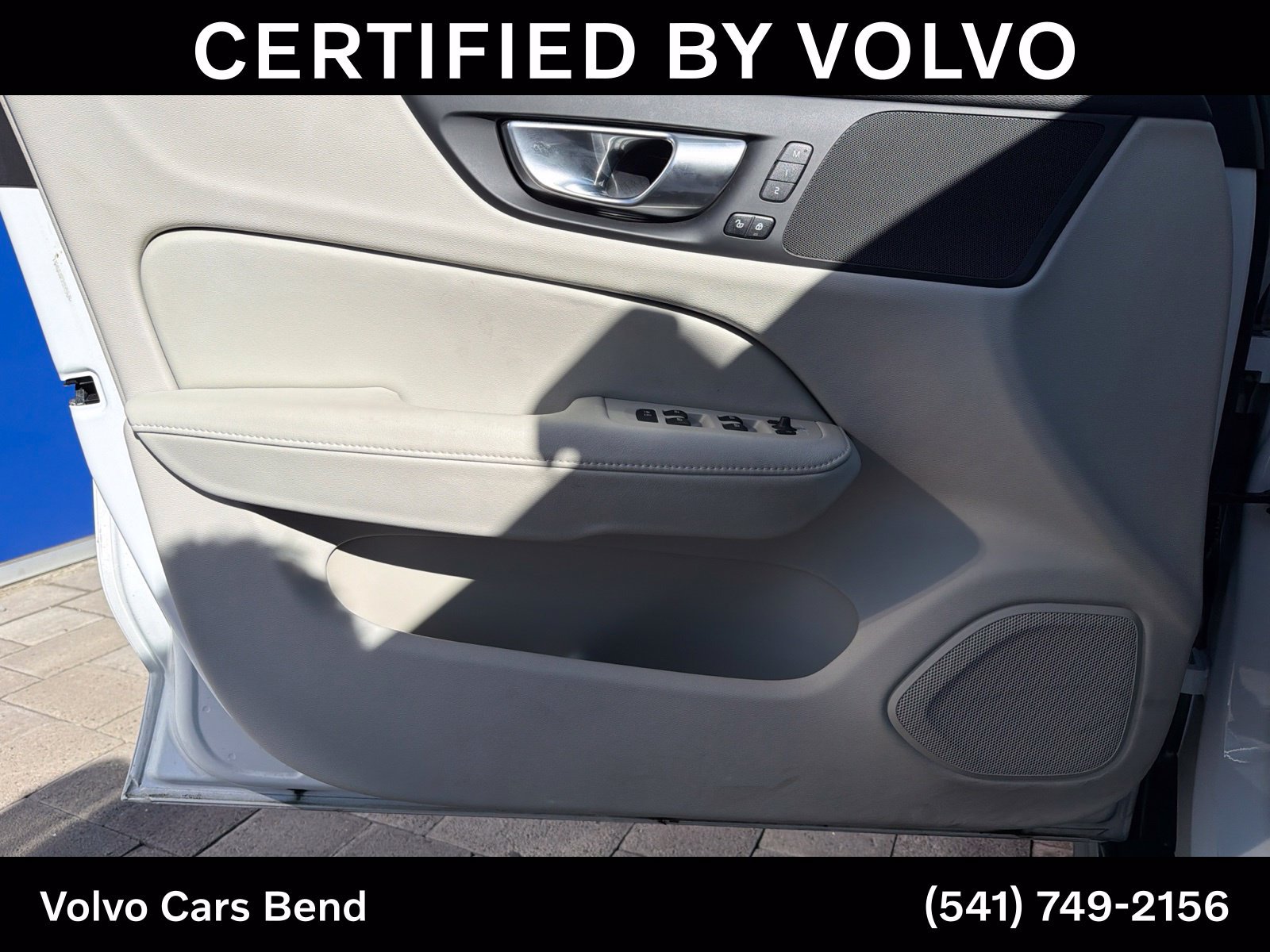 Certified 2025 Volvo V60 B5 Cross Country Plus AWD/4WD image 18