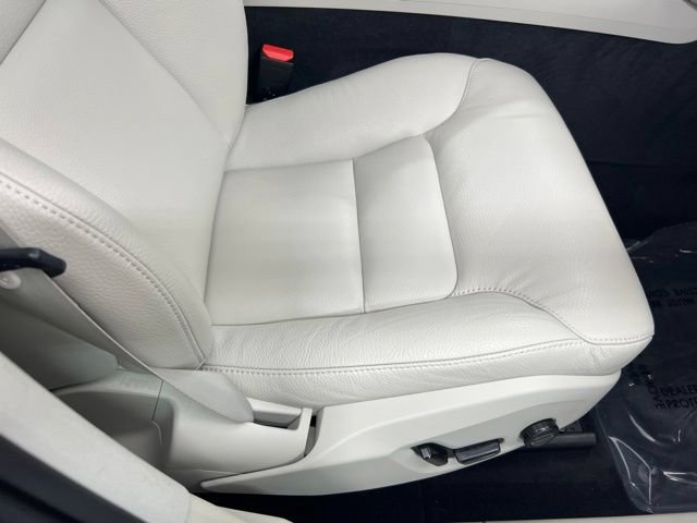 Used 2024 Volvo XC60 T8 Plus w/ Protection Package Premier AWD/4WD image 21