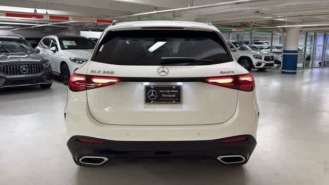 Used 2026 Mercedes-Benz GLC 300 4MATIC image 7