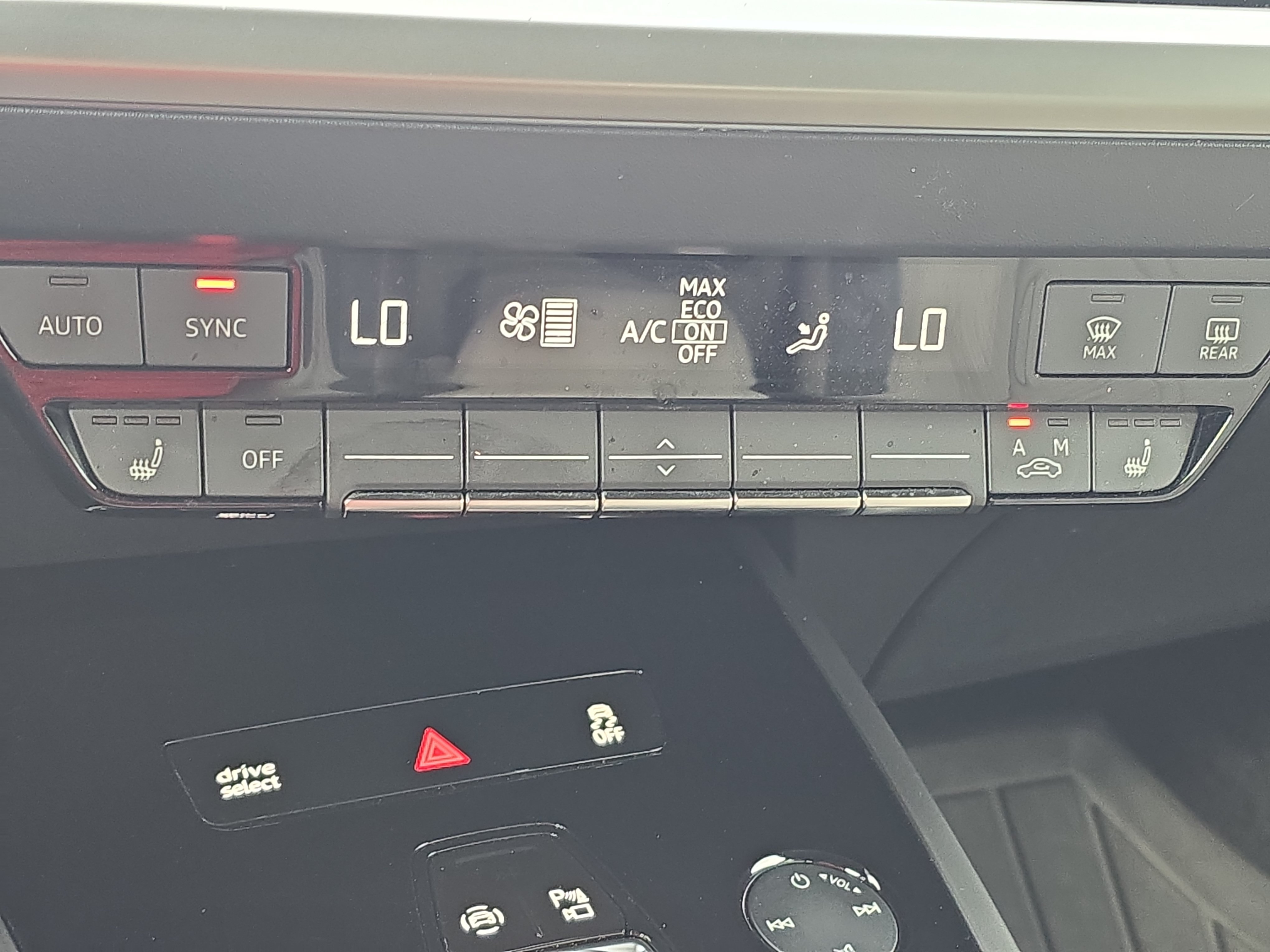 Used 2022 Audi Q4 e-tron Premium Plus AWD/4WD image 24