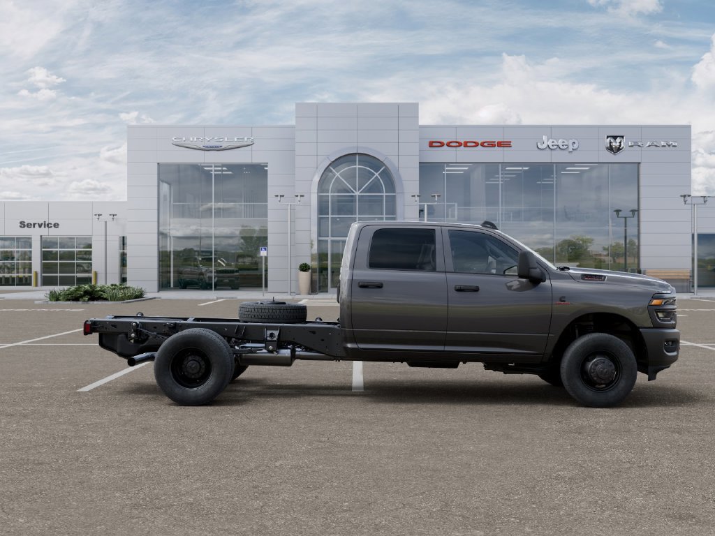 New 2026 RAM 3500 Tradesman AWD/4WD image 21