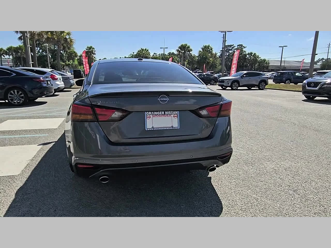 Used 2025 Nissan Altima 2.5 SV w/ SV Special Edition Package FWD image 30