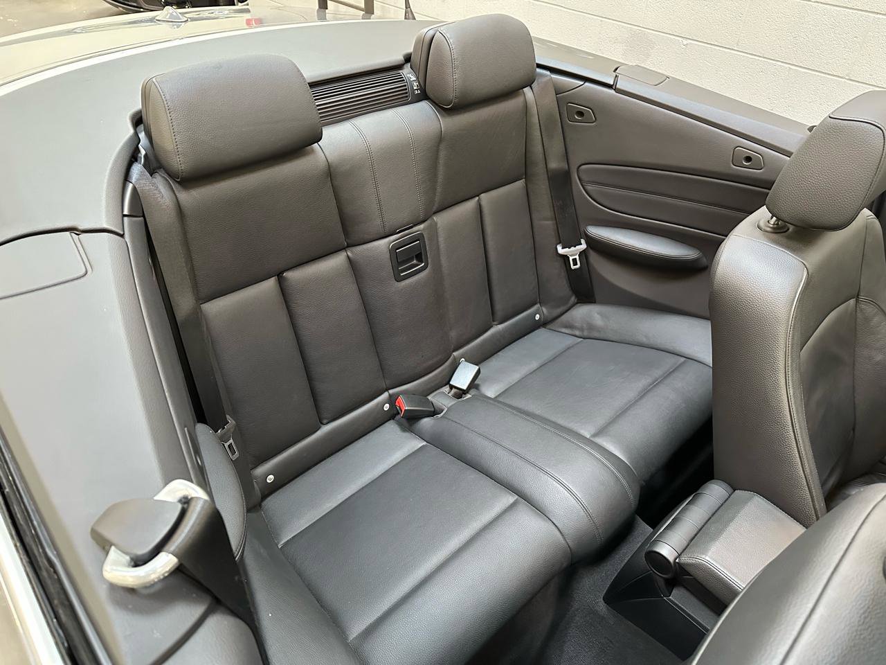 Used 2011 BMW 135i Convertible image 12